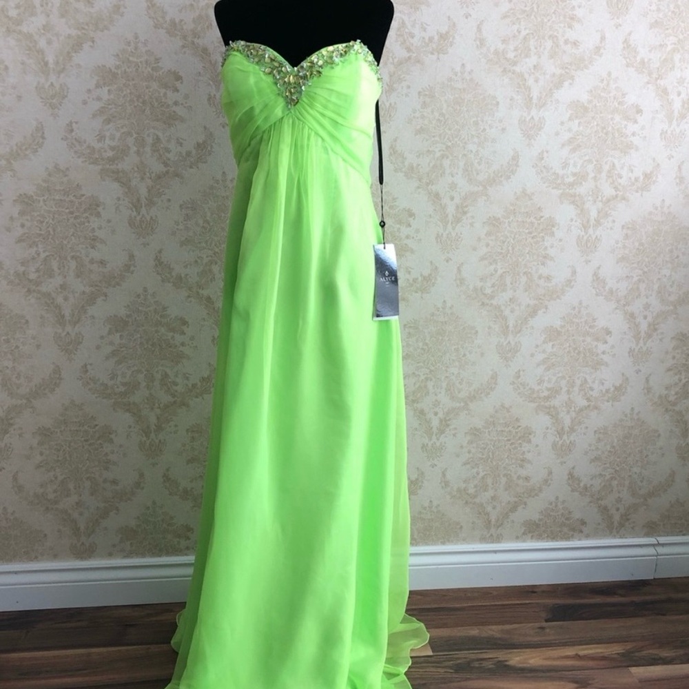 BNWT Alyce Paris Strapless Neon Green Gown